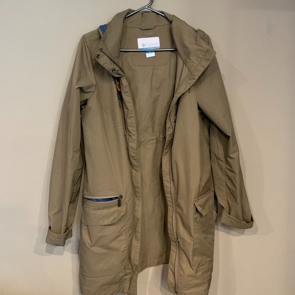 Columbia Omni-Shield Tan raincoat - Picture 1 of 8